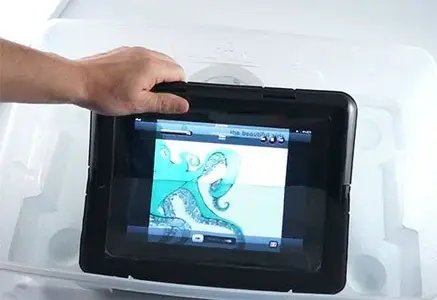 iPad-waterproof-case-moxiware.webp